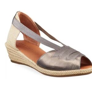 Gentle Souls by Kenneth Cole Luci Metallic Peep-Toe Espadrilles 7